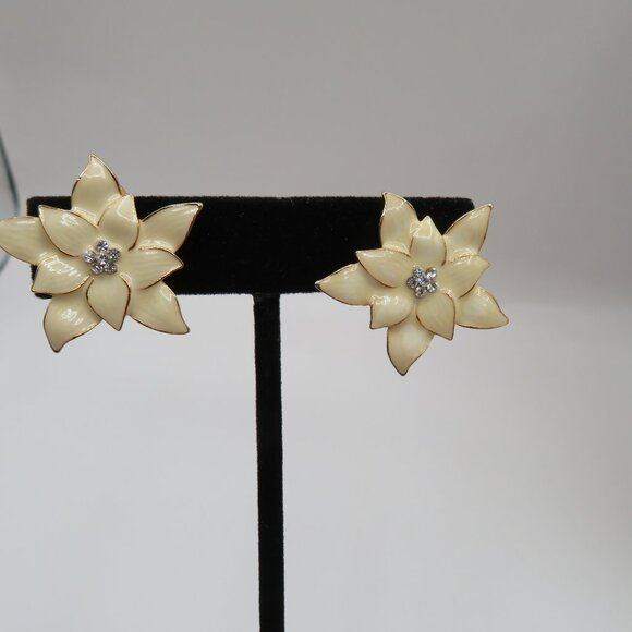 Eisenberg Ice Brooch Earrings Set Enamel Poinsettia Rhinestone Accents - Picture 8 of 10